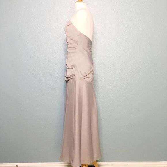Jim HJelm Silver Draped Strapless Gown - Picture 5 of 8